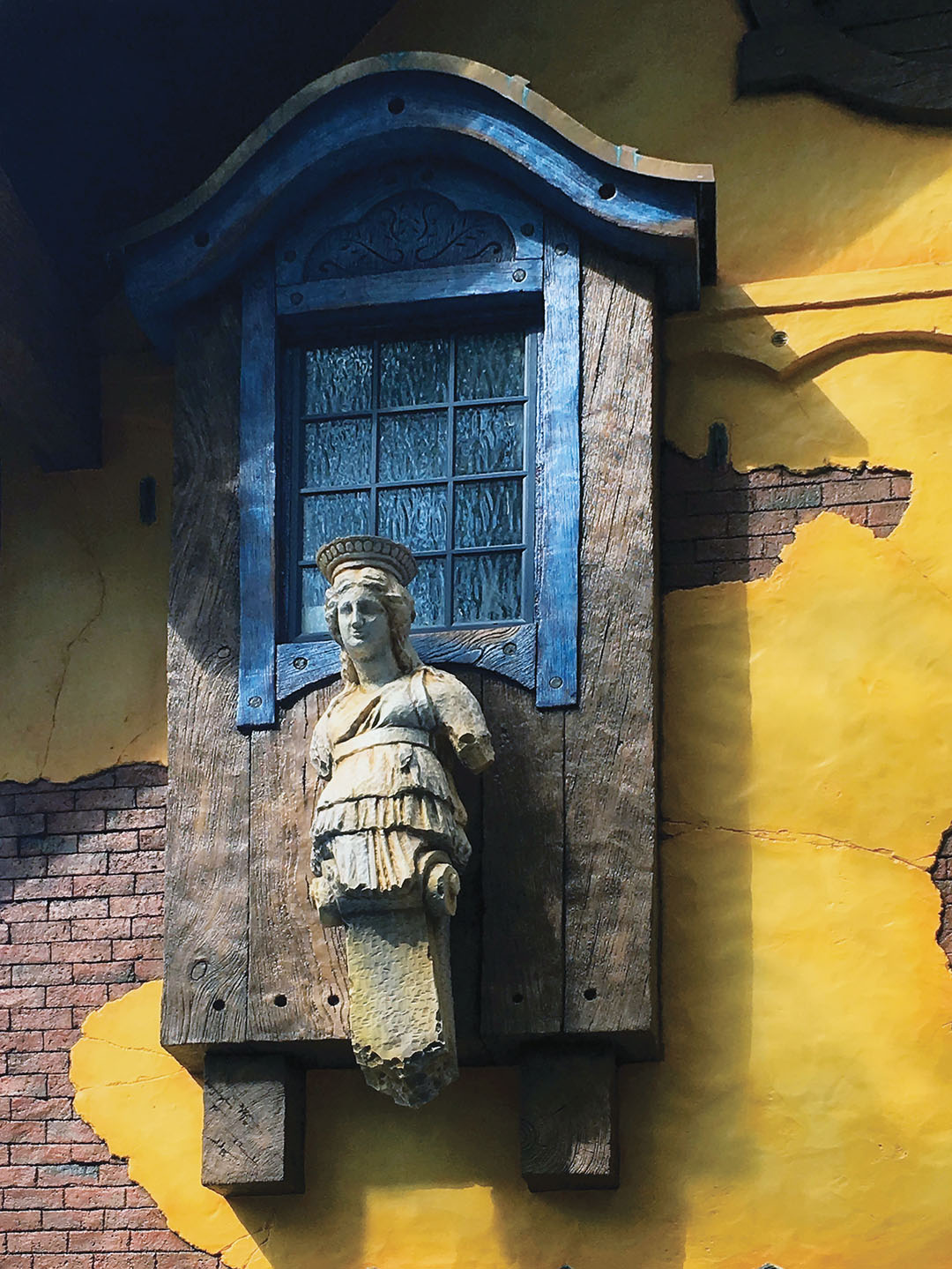 Our intrepid explorer has gathered an eclectic collection of antiquities from the far reaches of civilization. These treasures are displayed all around the North Star suite.